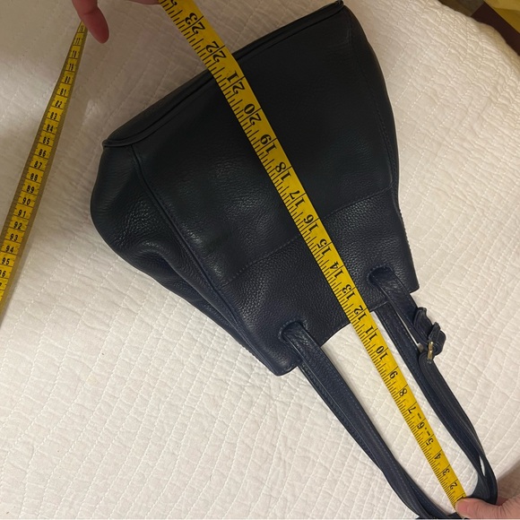 Coach Midnight Blue Leather Shoulder Bag Vintage from the 90’s - Picture 10 of 11